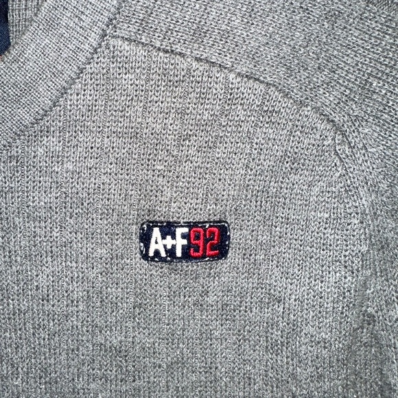 Men’s Abercrombie and Finch‎ A92 Gray size Medium - Picture 3 of 6